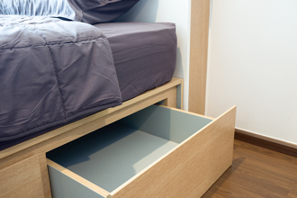 女童遭母「藏在抽屜」囚養3年 身體畸形像7月嬰