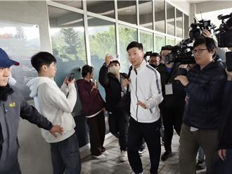 陸生團訪政大馬龍被熱情包圍 明赴文大將下場與台生切磋