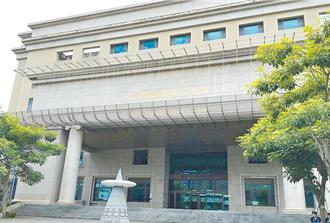 他在法院候審室塗「2486」諷人   當事人反譏「寫這句」判3月