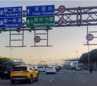 聯結車誤闖桃機撞毀限高架 航警局迅速追查肇事駕駛