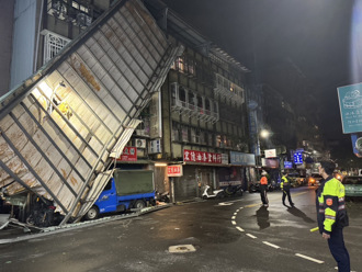 北市鐵皮、廣告物掉落最重罰30萬 建管處籲所有權人主動維護