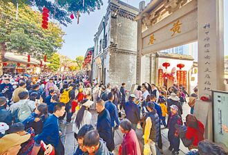 北京喊解禁團令 台要陸客先來