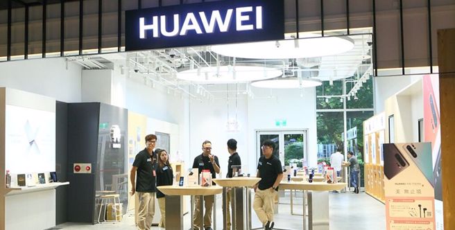 中美科技战延烧多时，美国尤其紧盯大陆科技巨头华为的一举一动。图／新华社