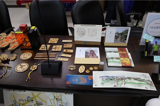 苗栗县数位机会中心(DOC)于「教育部数位机会中心优良团队及人员选拔活动」中，公馆DOC荣获「跨面向」等奖项肯定。（谢明俊摄）