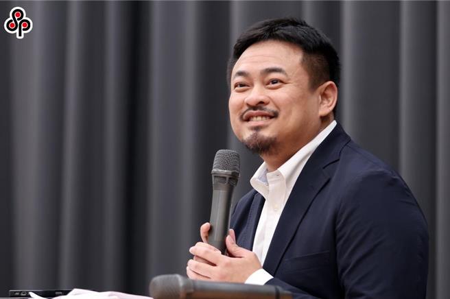 新任劳动部部长洪申翰原本安排在周末听取各司署报告，挨批让同仁过劳。（报系资料照）