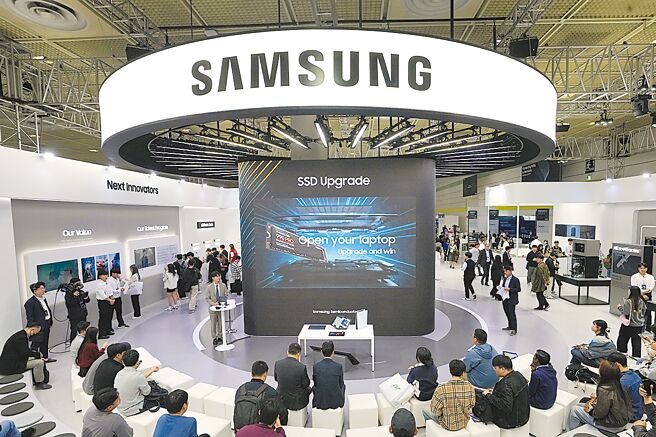 三星电子撤换半导体事业三大部门主管，股价不涨反跌。图／美联社