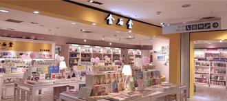 匯聚梅克爾、張曼娟等新作 金石堂首家女性主題門市高雄三多店今開幕