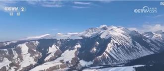 新疆冰雪旅遊掀熱潮  瓊庫什台村與天山美景吸引大批遊客
