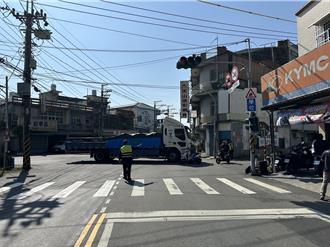 貨車轉彎未理讓直行車   高雄阿嬤騎單車當場遭輾斃