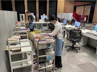 快還書！3本書借出33年未還 南市圖「硬」起來
