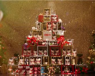 台北遠東香格里拉泰迪熊聖誕樹送暖 君悅酒店10米高聖誕樹亮相