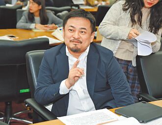 令员工假日轮流简报 劳长挨轰喊卡