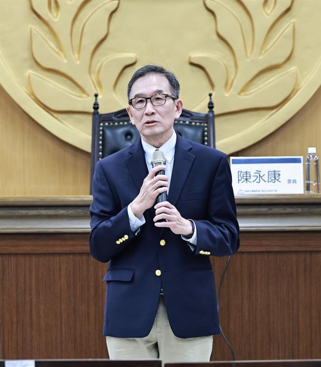 中華民國國際法學會理事長王冠雄於研討會上致詞，期許各院所間增進交流，強化法學量能。（記者劉宸瑋攝）