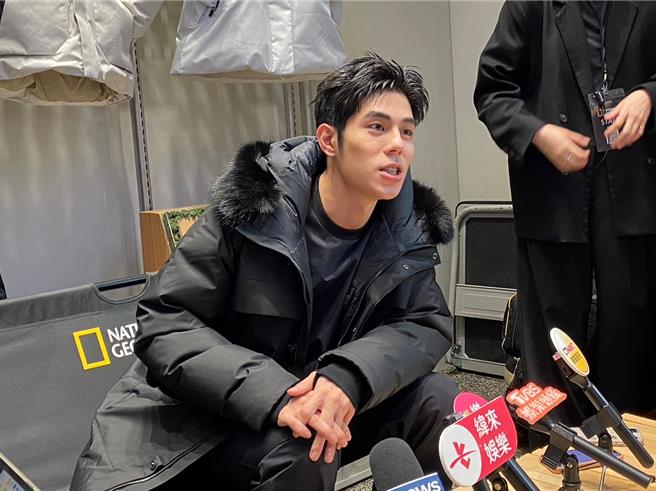 詹懷雲I人上身，談理想型「會釣魚的話加分」。（記者林奕如攝）