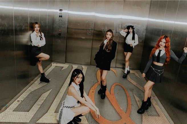 兼具外貌及实力的ELL＆s。（KJM娱乐提供、ELL＆s官方YT频道截图）