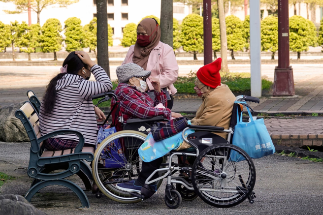 冷气团持续影响，台湾近几天冷到超有感。(资料照／黄子明摄)