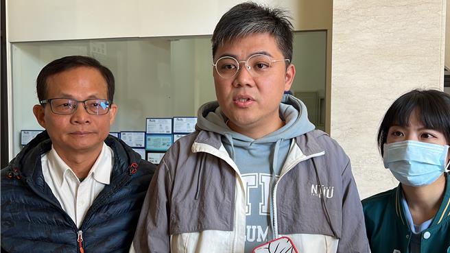 民進黨團總召陳建名表示，直至目前為止，觀察到不合理的項目非常多，但對黨團協商過程持樂觀態度，強調會為市民把關。（王惠慧攝）