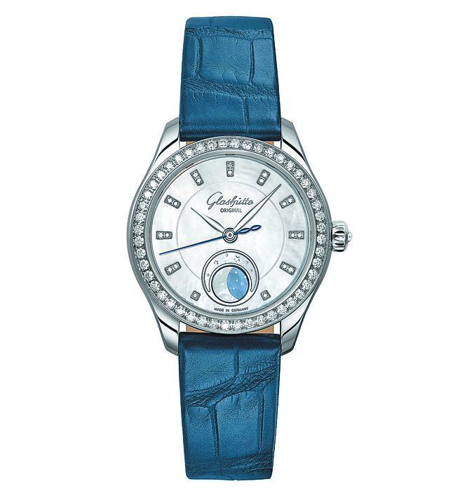 格拉蘇蒂原創Serenade Luna小夜曲月相女表，精鋼珍珠母貝鑲鑽款，45萬7000元。（Glashutte Original提供）