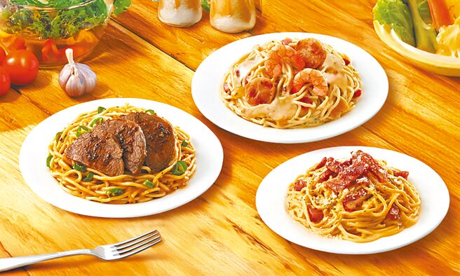 莱尔富携「薄多义Bite 2 Eat」推义大利麵新品，均为99元。（莱尔富提供）