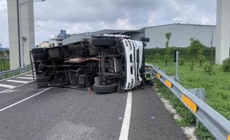 匝道翻車頻傳！高公局改善12處匝環道 降低事故率