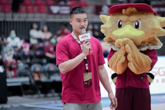 PLG》12强冠军国手陈柏清当一日店长 夸谷毛唯嘉魅力像陈杰宪