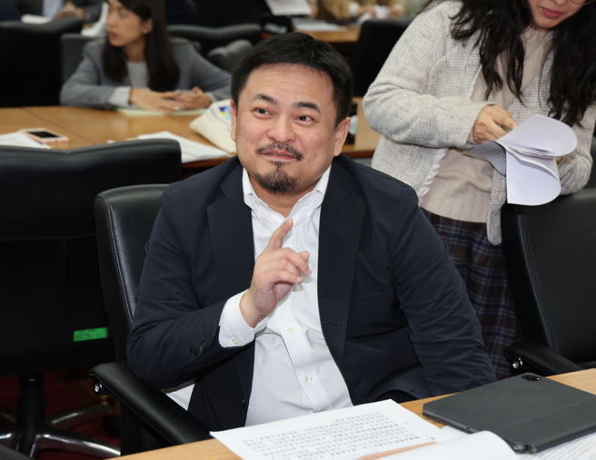 洪申翰上任一周，PO文自述心得，并向劳动部基层同任致歉。（资料照）