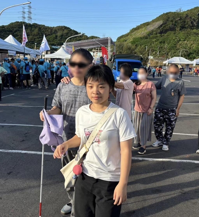 基市府广播节目「基隆Podcast」本周邀请视力协助员初庭莹接受访问，以视协员的角度分享协助视障者的心路歷程。（基隆市政府提供／徐佑升基隆传真）