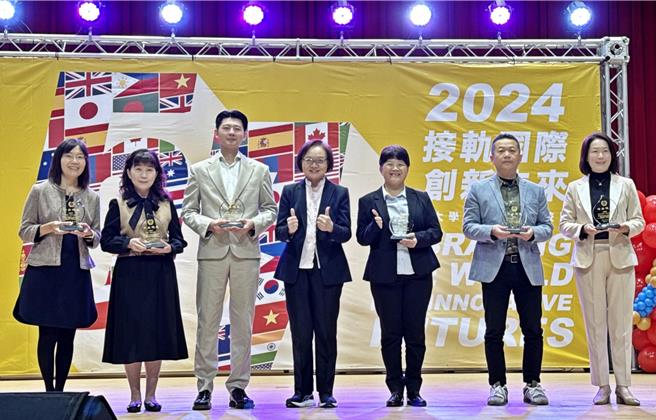 弘光科大举行国际餐旅学院揭牌典礼。（照片由弘光科大提供）