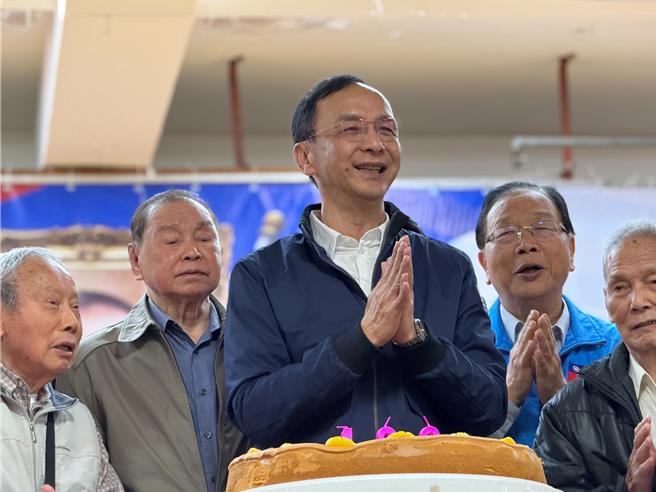 2026年县市首长选举，许多可能参选人浮出台面，当中南部各县市人选都逐渐明朗，但北部县市却还是「举棋不定」，国民党主席朱立伦今（30）日表示，国民党的选战布局是稳扎稳打，现阶段就是请所有同志在岗位上全力以赴，让民眾观察。（朱立伦提供）