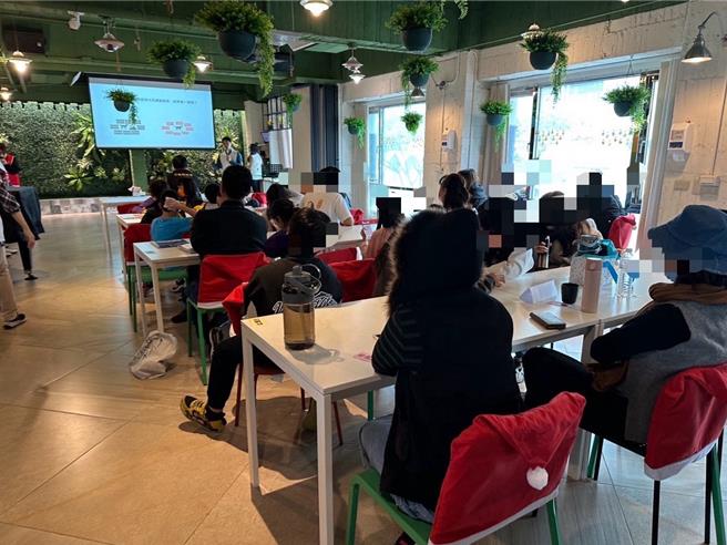 门诺会花莲善牧中心持续举办「李明荣先生奖学金」，29位孩子获奖鼓励。（王志伟摄）