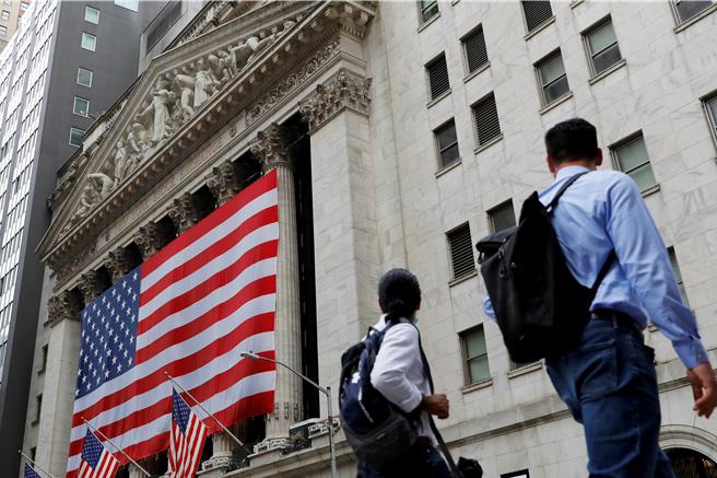 美國商務部29日初步裁定，針對從馬來西亞、泰國、越南和柬埔寨這4個東南亞進口的太陽能電池板，徵收高達271％的新一輪關稅。（路透社）