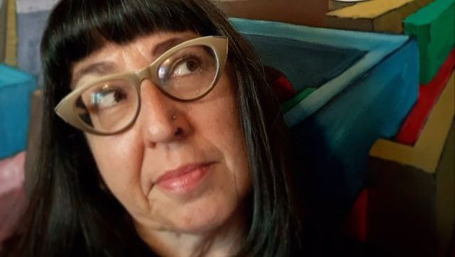 美术老师塞寧试图救援蝙蝠，却被咬一口，染上狂犬病身亡。（图／翻摄脸书）