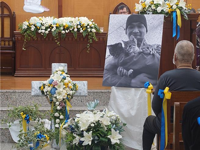 台湾战士吴忠达在乌俄战争中战死，今日于三民区长老教会正忠教会举办追思会。（任义宇摄）