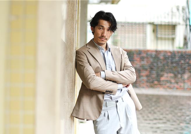 「越南影帝」连炳发合作张钧宁先搜网，见到本人被美貌吓到。（陈俊吉摄）