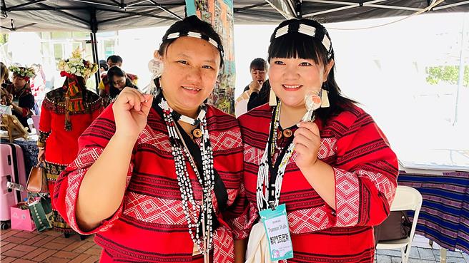 來自南投縣仁愛鄉的德鹿谷國小附幼獨創「族語棒棒糖」，寓教於樂。（蕭嘉蕙攝）