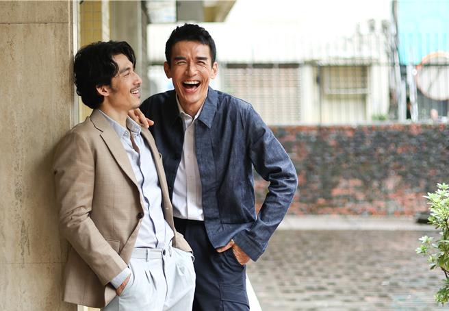 「越南影帝」连炳发（左）、杨一展合作《化外之医》。（陈俊吉摄）