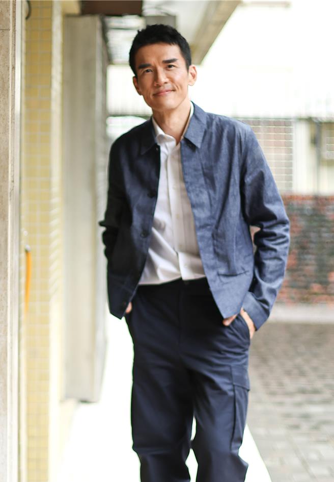 杨一展为了《化外之医》吃胖5公斤演出。（陈俊吉摄）