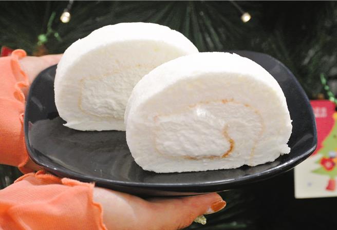 「雪天使生乳卷」使用米谷粉代替麵粉制作蛋糕体，没有使用蛋黄和奶油，对麸质过敏者或健康取向饮食者，都可安心大口享用。（陈韵萍摄）