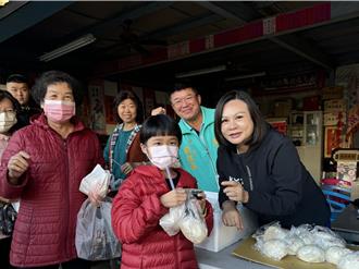 狂賀久一點！世界12強、U12抱回冠軍 棒球迷里長送200份早餐