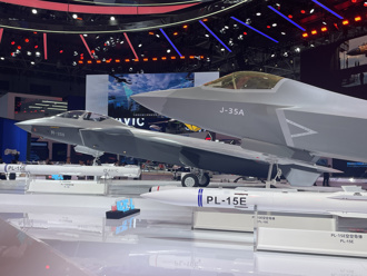 曝殲-20S「1點」值得台灣注意 施孝瑋揭雙座型戰機特色