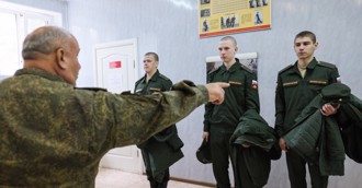 莫斯科警方突襲夜3間夜店 數百名男酒客直接被徵兵 