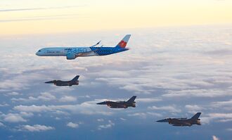 第一次看到F16伴飛 賴清德感動