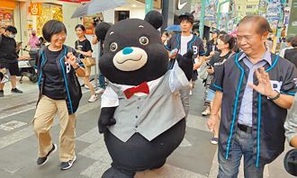 熊讚成賠錢貨 議員籲免授權金