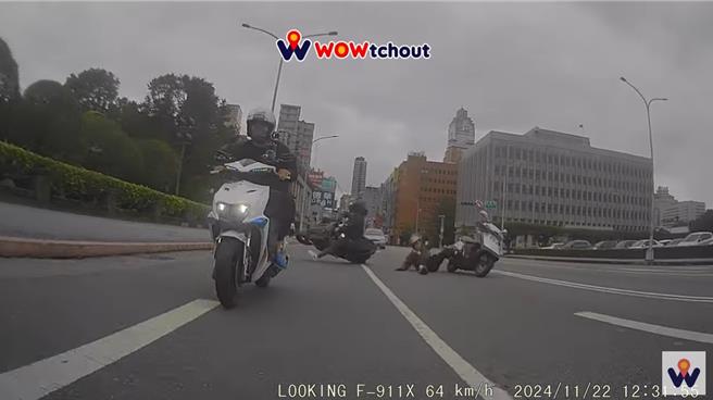 车祸过程被前车拍下后贴上YT。（翻摄自YouTube）