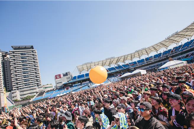 火球祭1日邁入活動第2天。（夥球擊提供）