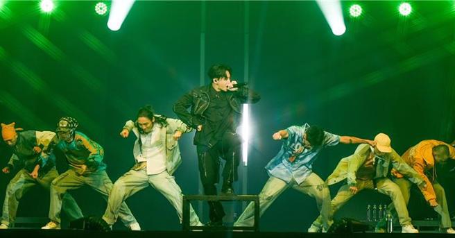 高尔宣首登高流举办「新视界」演唱会 。（龙大谢音乐X KKLIVE提供）