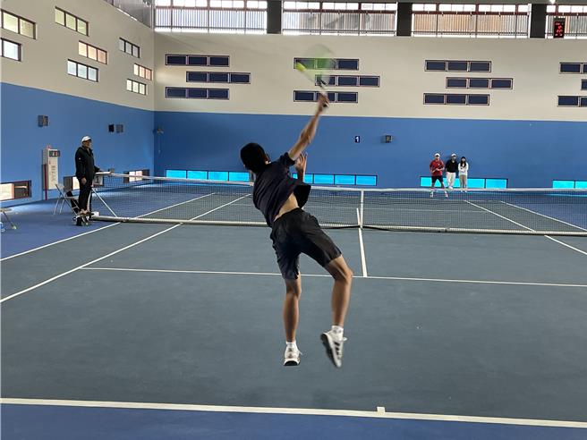 基隆市某国中有网球教练涉嫌言语霸凌及违规校外兼职，基隆市教育处表示，已要求校方于3日上午赴基隆市政府市务会议中报告。（示意图，非当事人；基隆市政府提供／张志康基隆传真）