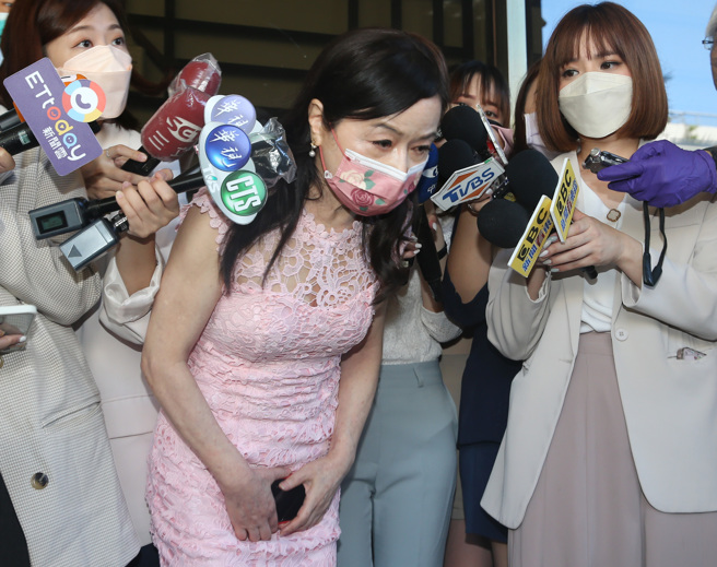 资深媒体人周玉蔻（中）。（中时资料照，季志翔摄）
