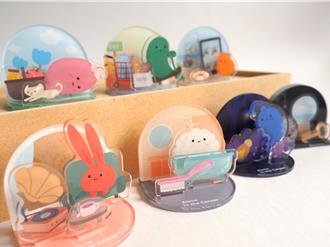 創意公益！社福推「孤老扭蛋機」 弱勢長輩成Q版吉祥物