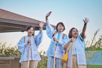 鍾欣凌日本參拜前晚喝開！楊貴媚懺悔：不該灌住持酒